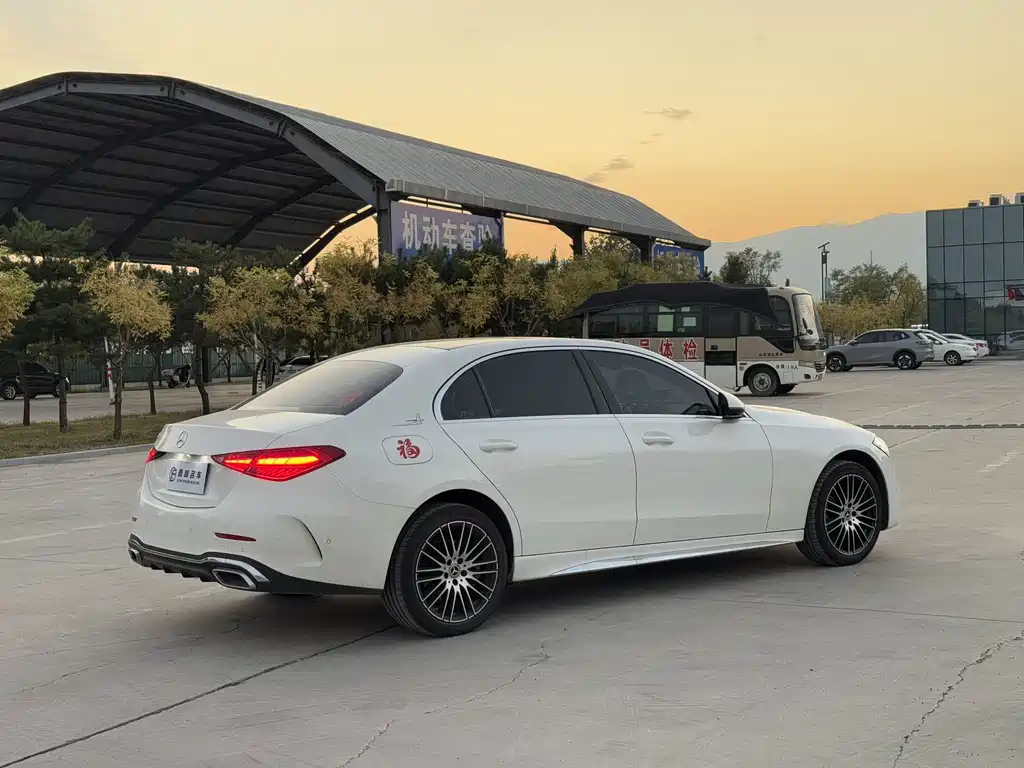 Mercedes-Benz C-Class — миниатюра 19