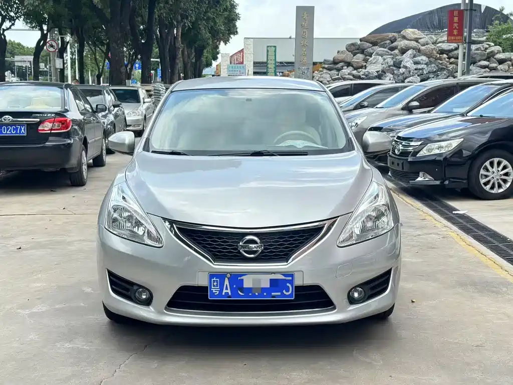 Nissan Tiida — миниатюра 2