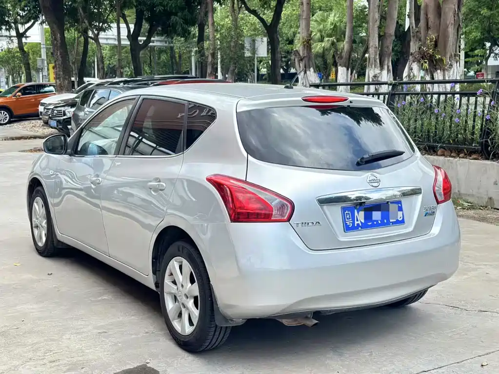 Nissan Tiida — миниатюра 11