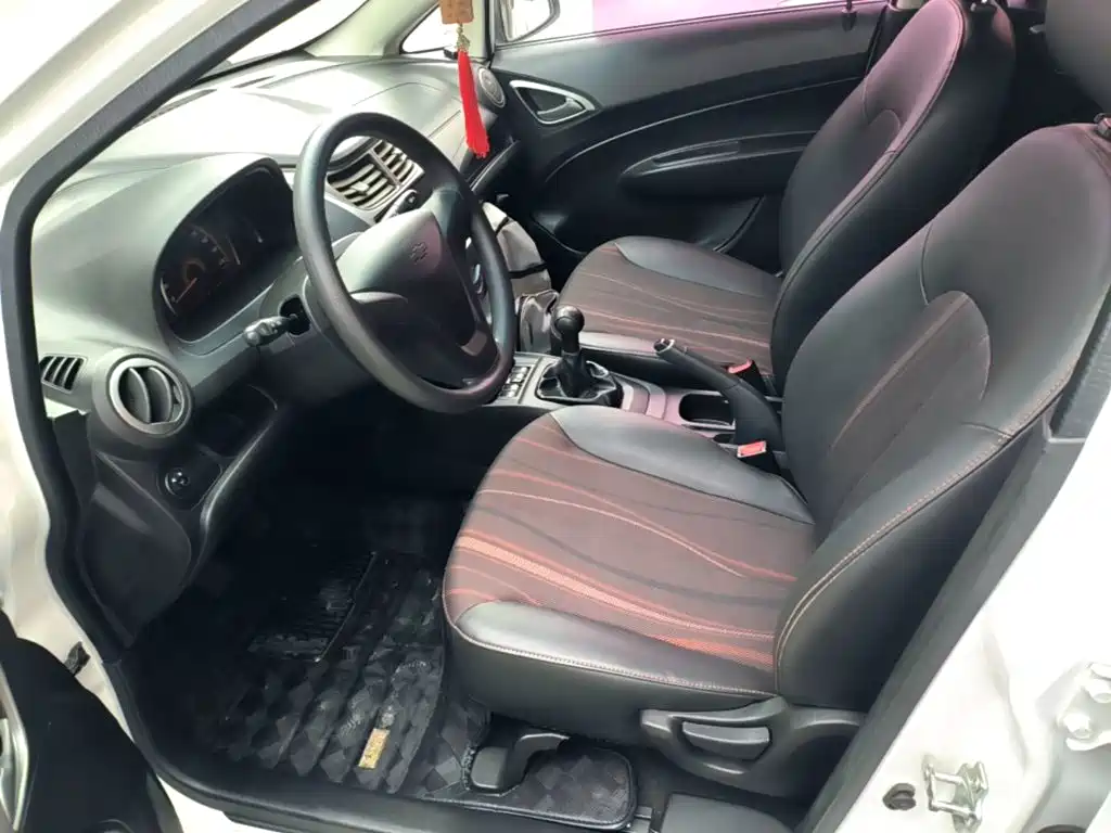 Chevrolet Sail — миниатюра 15