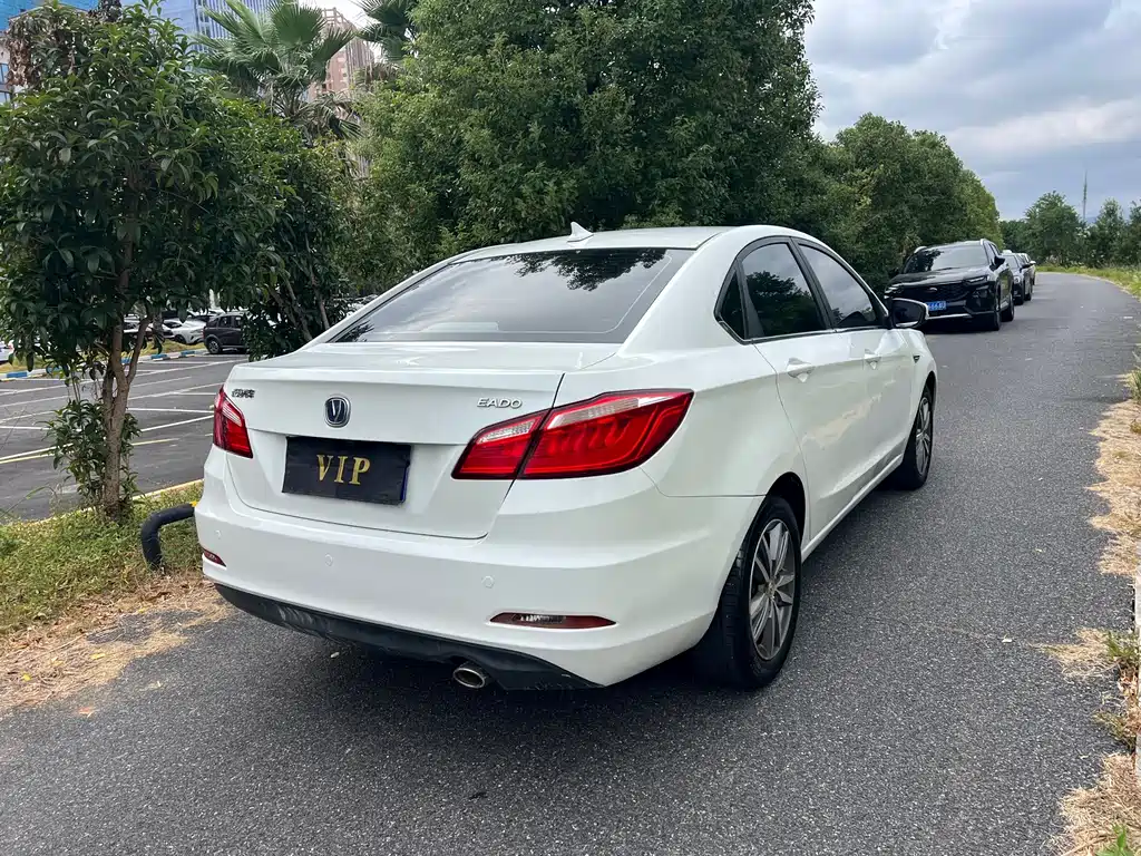 Changan Eado — миниатюра 8