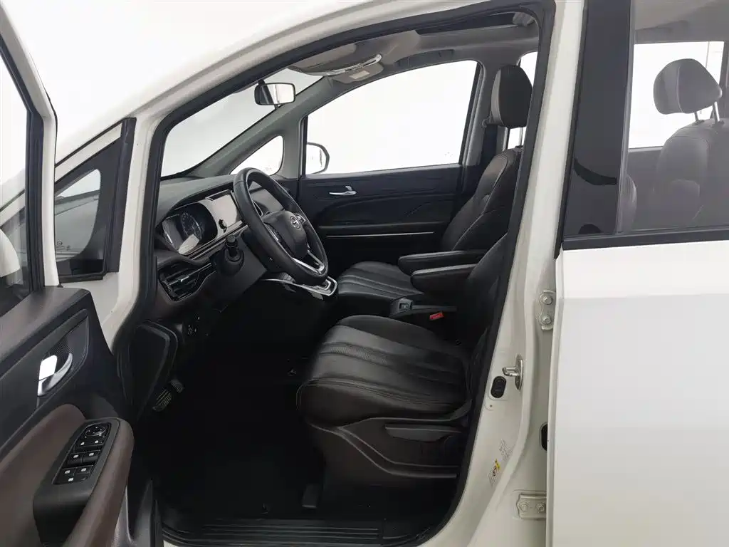 GAC M6 2019 270T AT Luxury ( мест) V