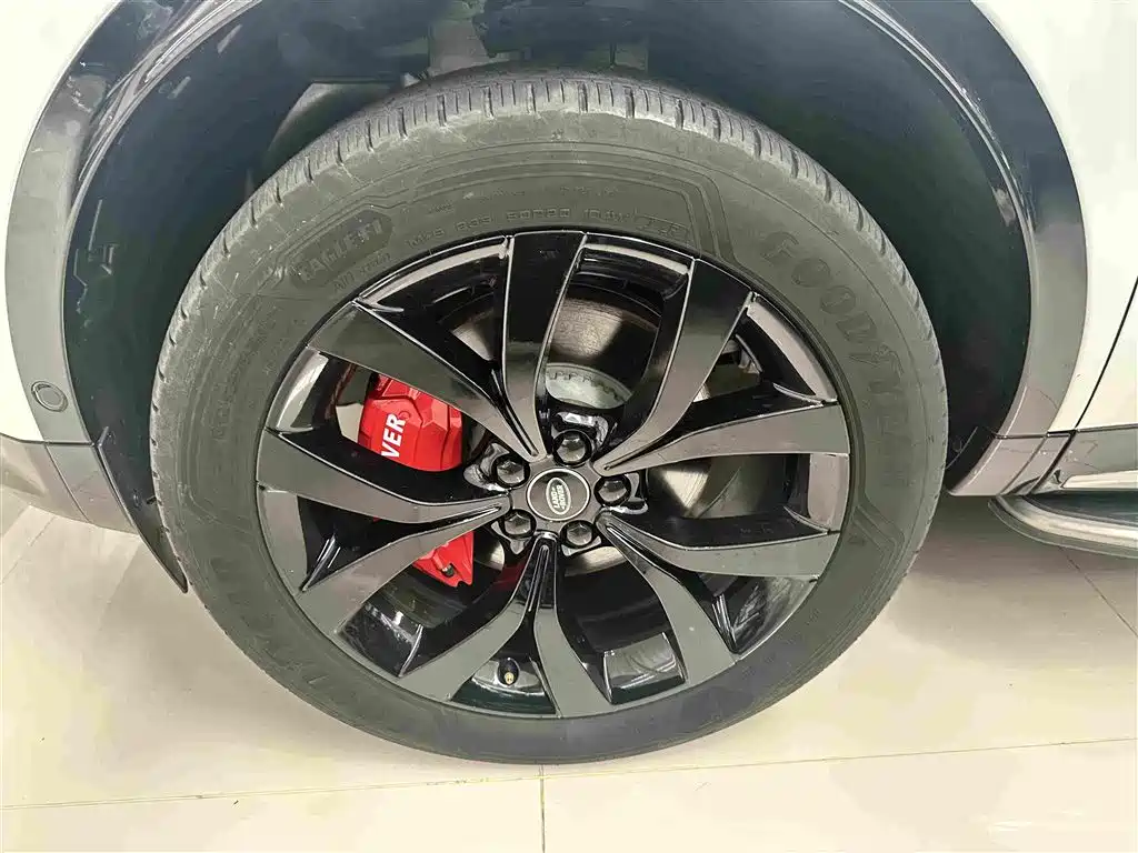 Land Rover Discovery Sport — миниатюра 4