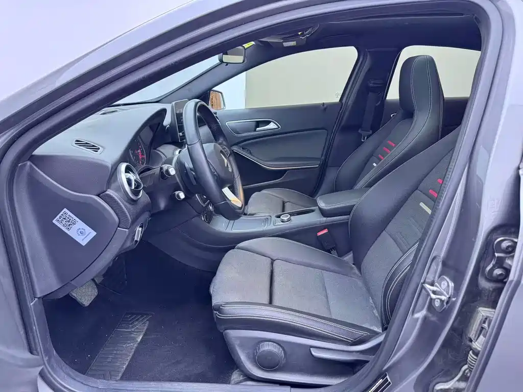 Mercedes-Benz A-Class (Import) — миниатюра 5