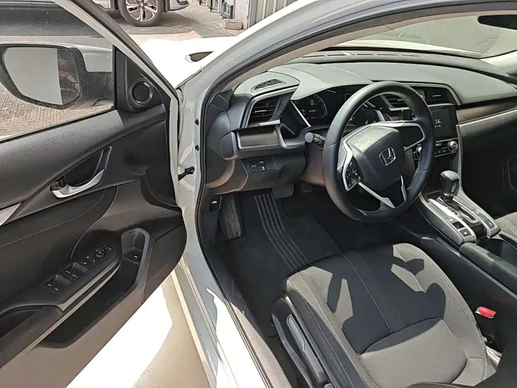 Honda Civic — миниатюра 16