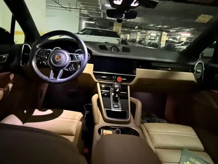 Porsche Cayenne — миниатюра 6