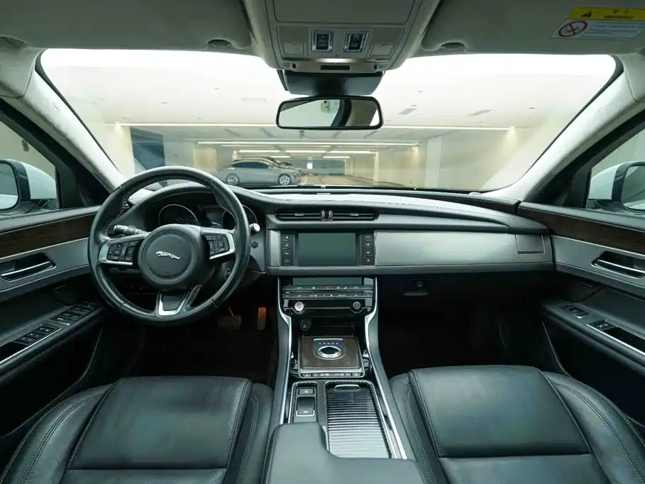 Jaguar XFL — миниатюра 18