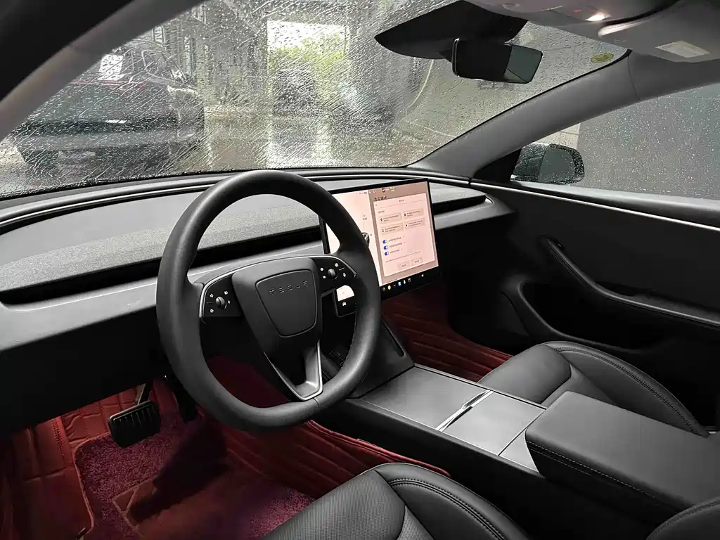Tesla Model 3 — миниатюра 13