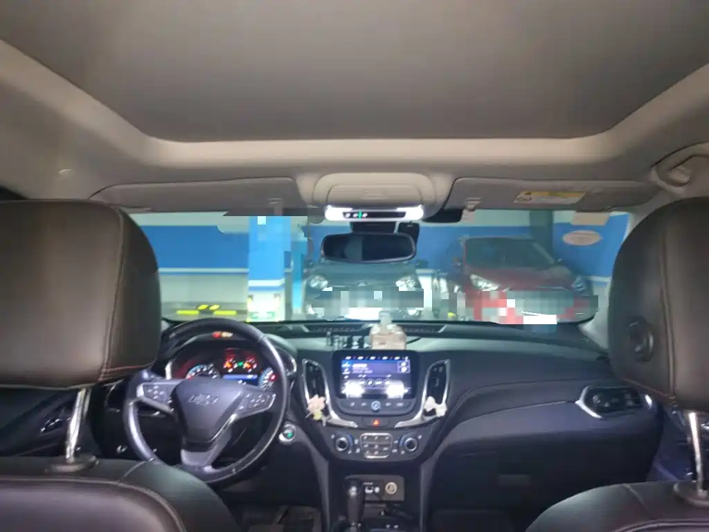 Chevrolet Equinox — миниатюра 14