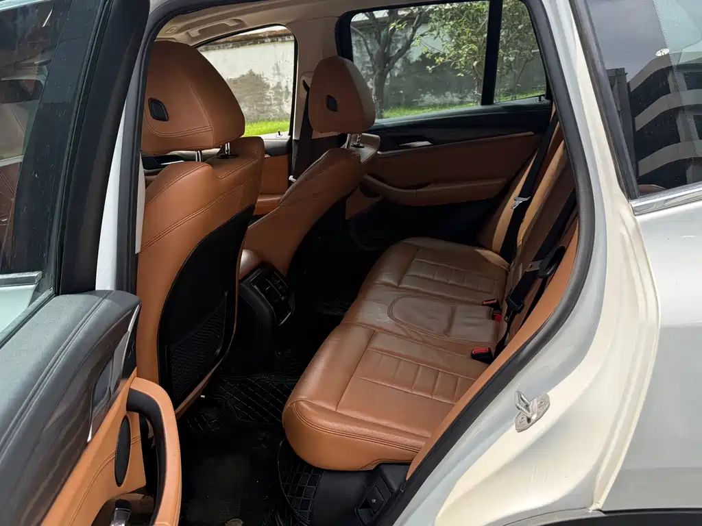 BMW X3 — миниатюра 5