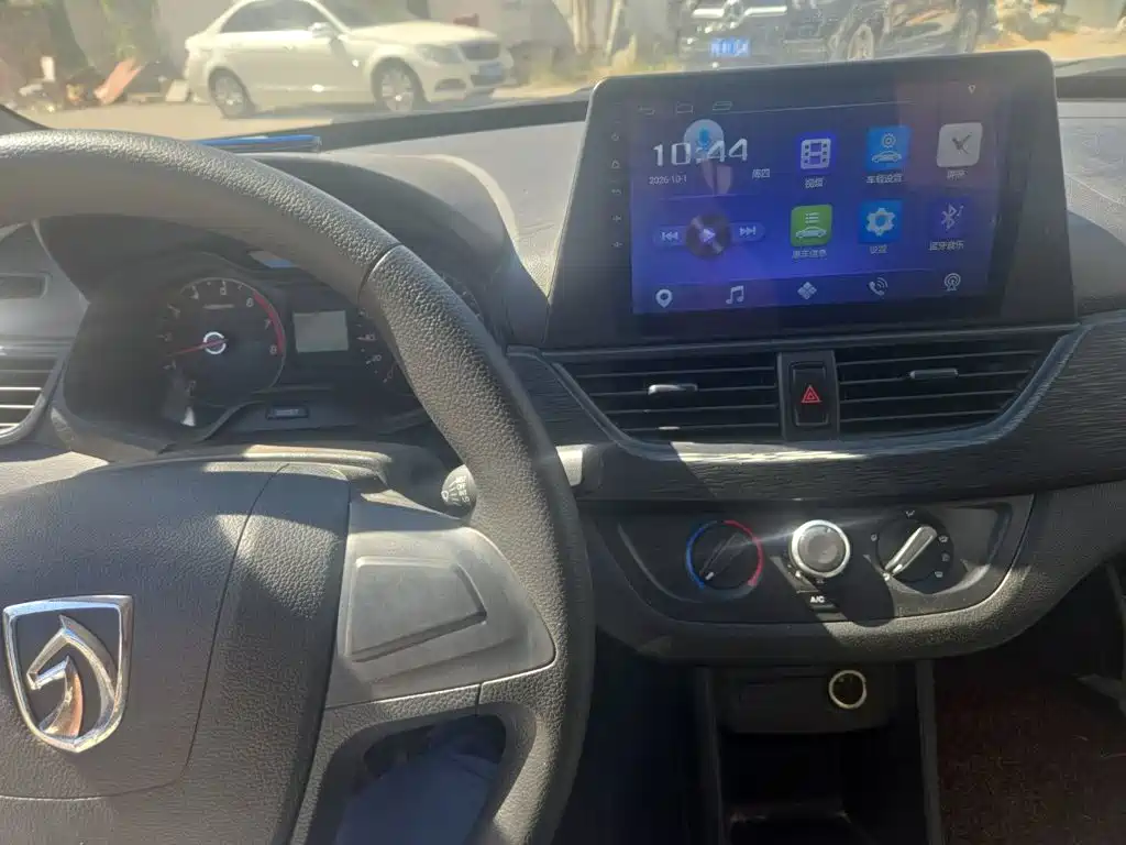 Baojun 310W — миниатюра 14