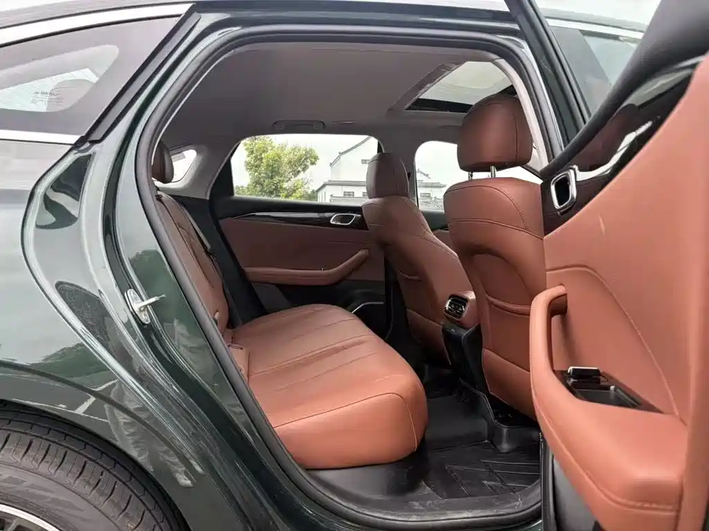 Geely Emgrand — миниатюра 11