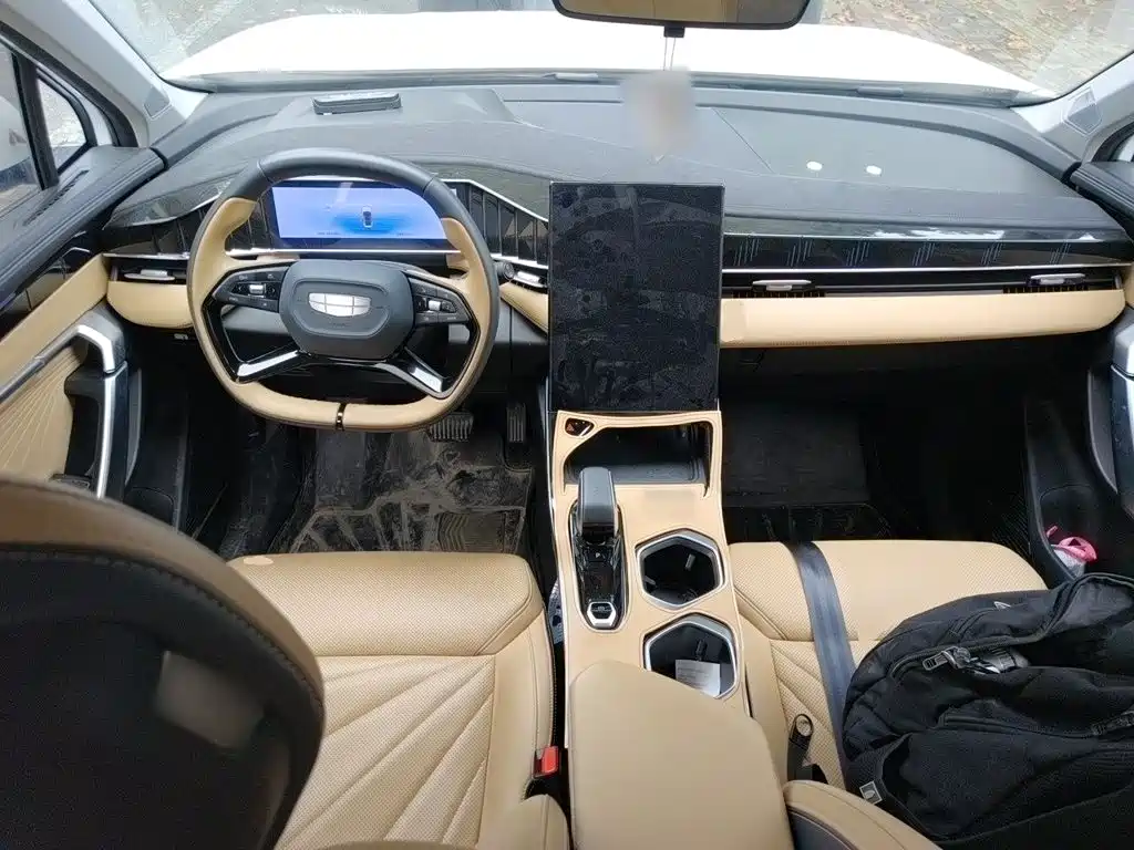 Geely Boyue L — миниатюра 5