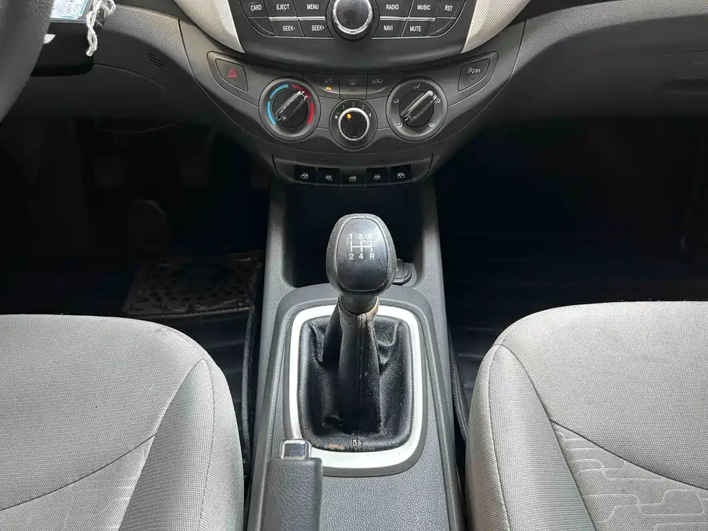 Chevrolet Sail — миниатюра 8