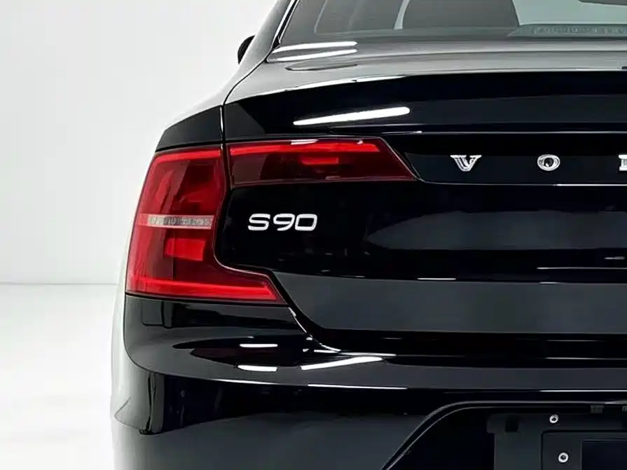 Volvo S90 — миниатюра 19