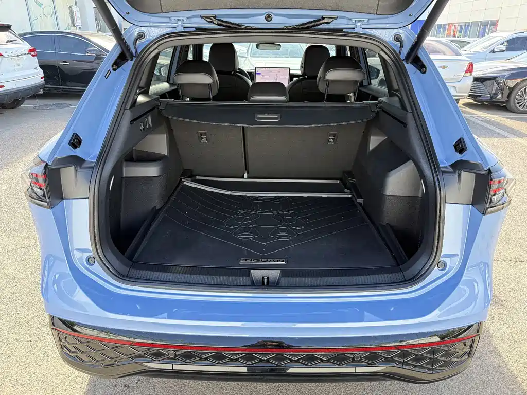 Volkswagen Tiguan L — миниатюра 15