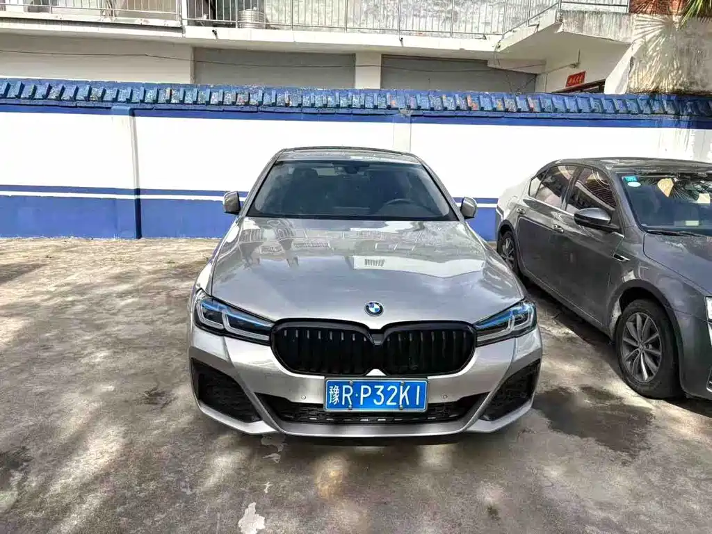 BMW 5 Series — миниатюра 3