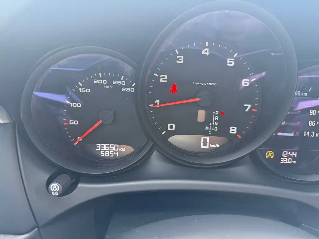 Porsche Macan — миниатюра 19