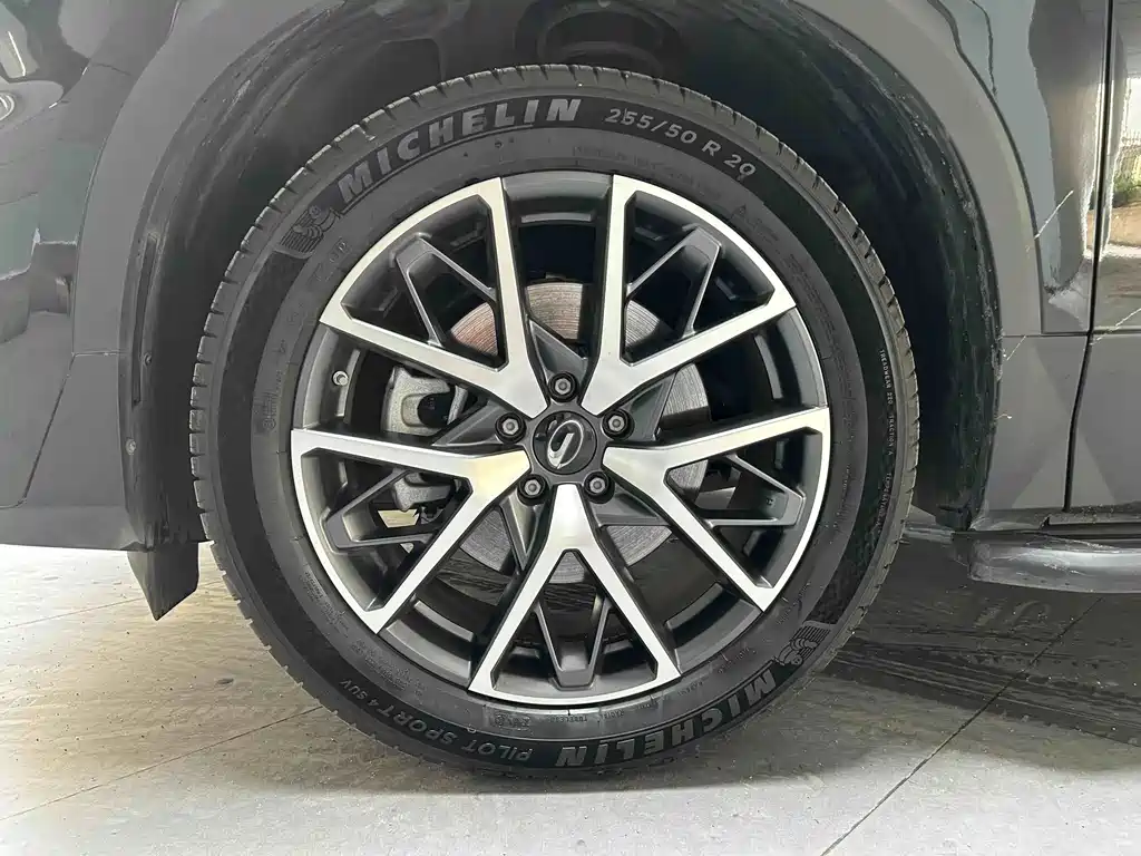 GAC GS8 2025 2.0TGDI Luxury 5 мест