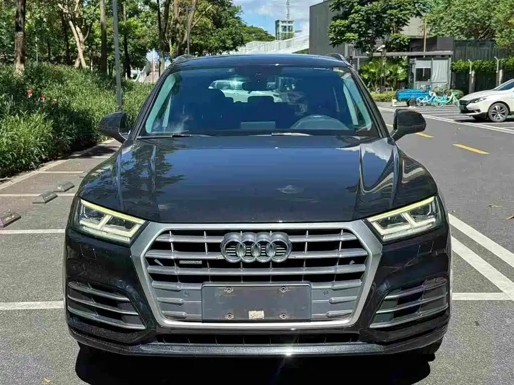 Audi Q5L 2018 40 TFSI Fashion V