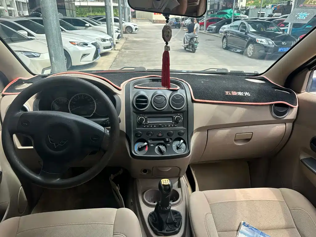 Wuling Hongguang — миниатюра 4