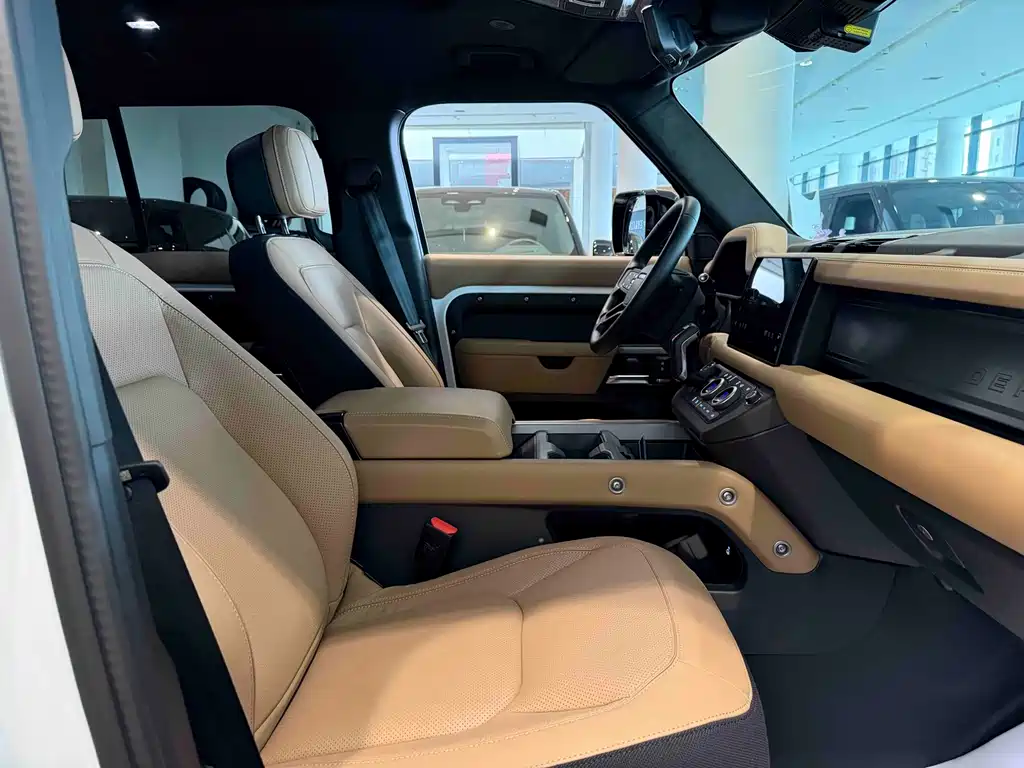 Land Rover Defender — миниатюра 21