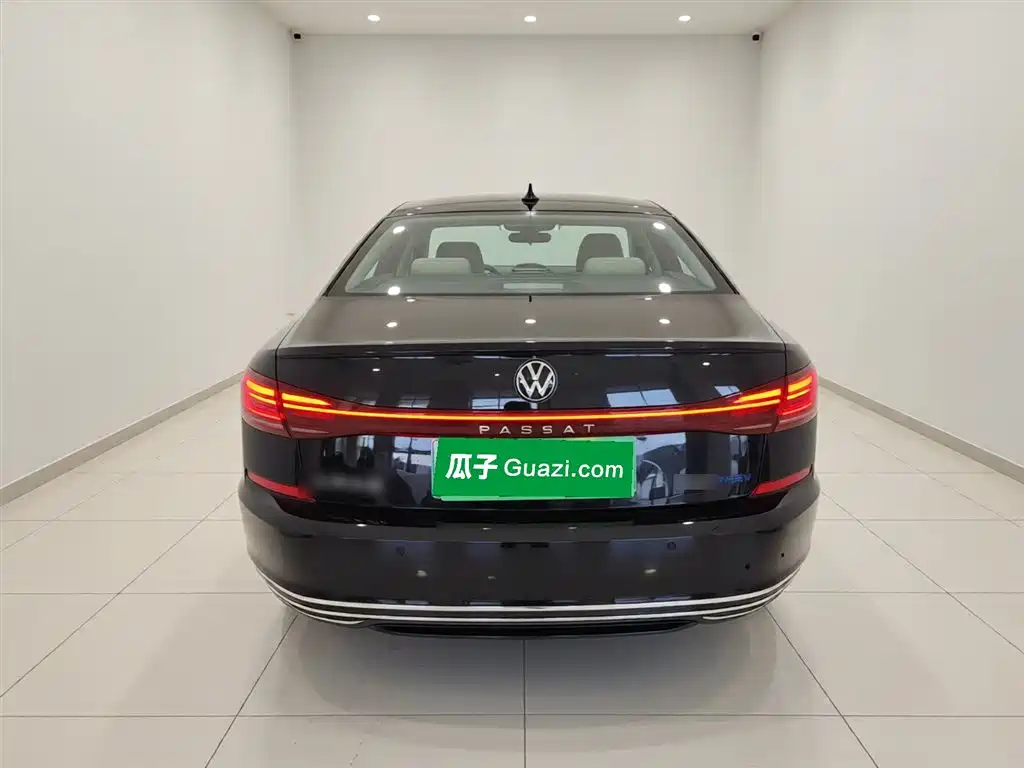 Volkswagen Passat 2025 430PHEV