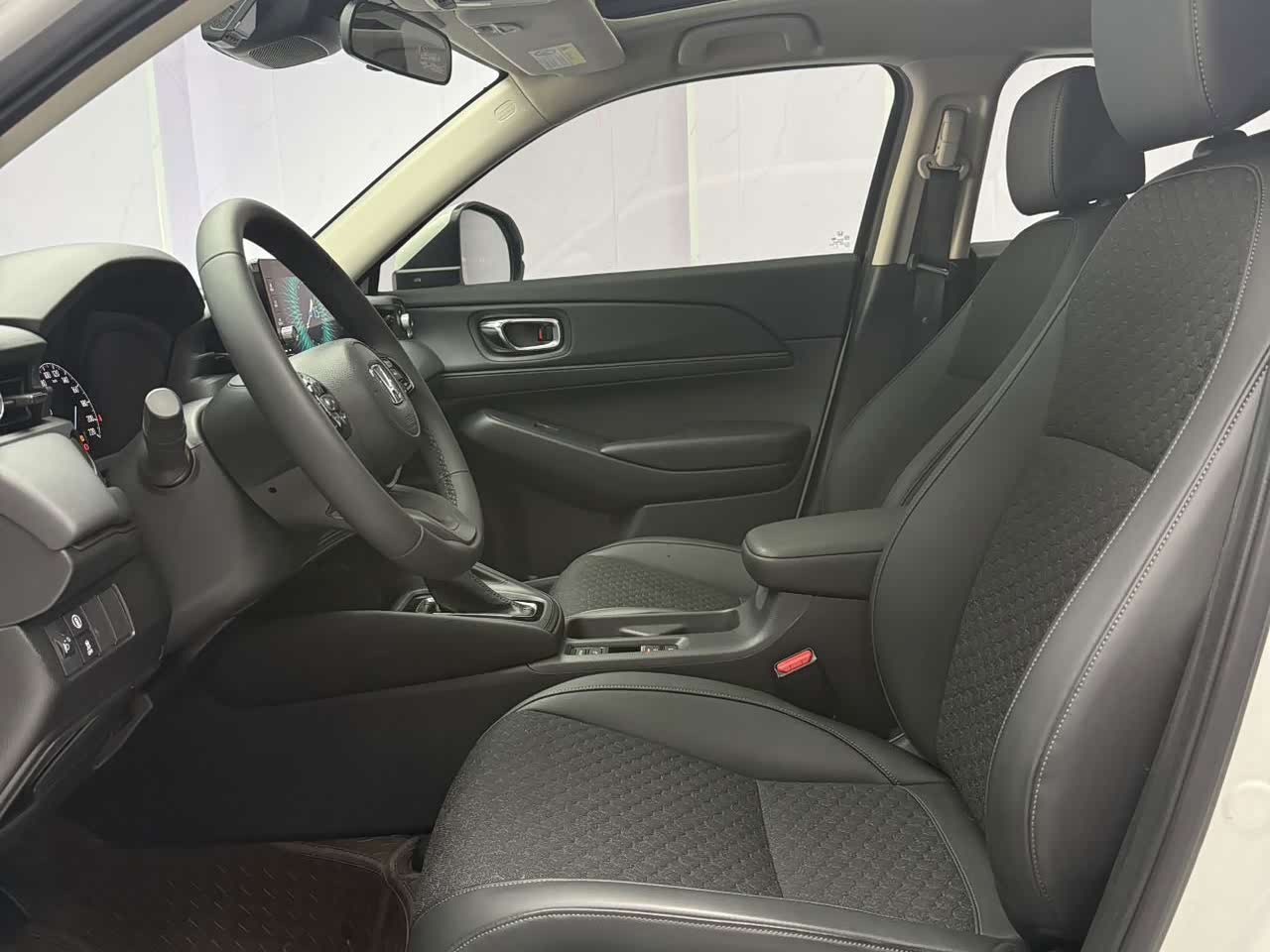 Honda XR-V 1.5 л 2023 г. Белый, пробег 16000 км