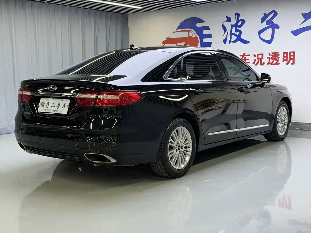 Ford Taurus — миниатюра 6
