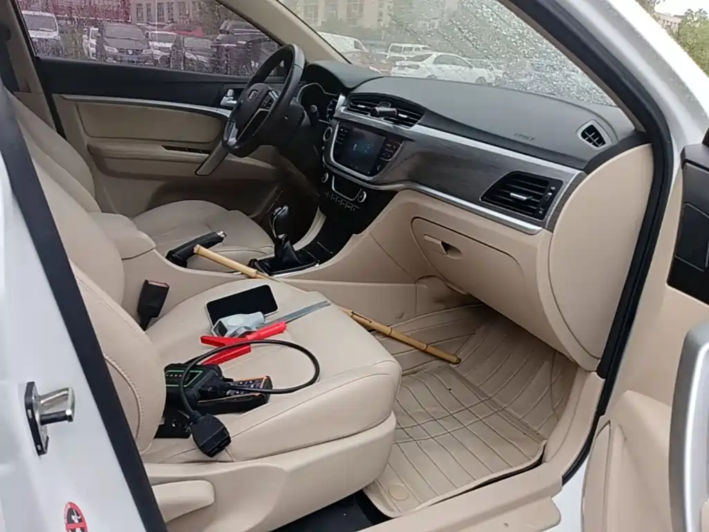 Geely Emgrand — миниатюра 25