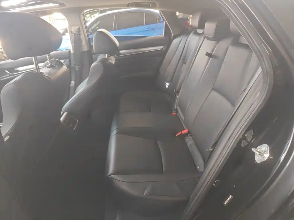 Honda Accord — миниатюра 17