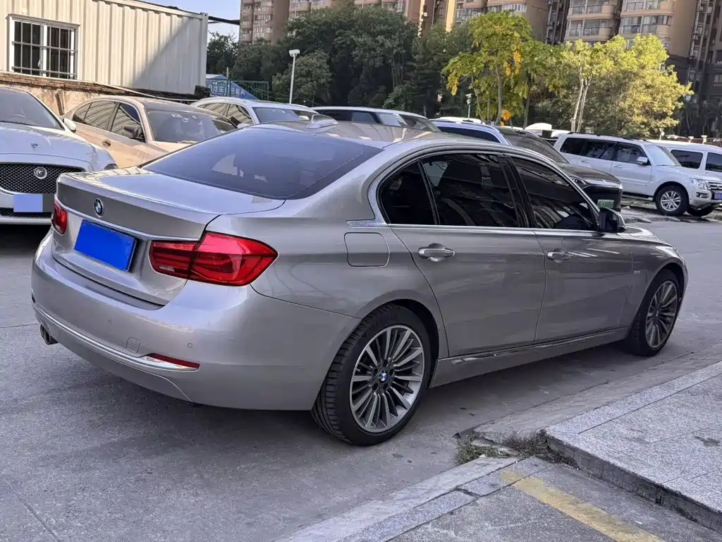 BMW 3 Series — миниатюра 4