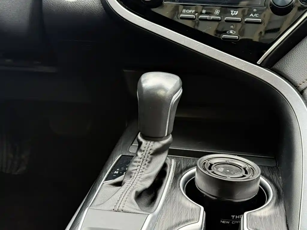 Toyota Camry — миниатюра 15