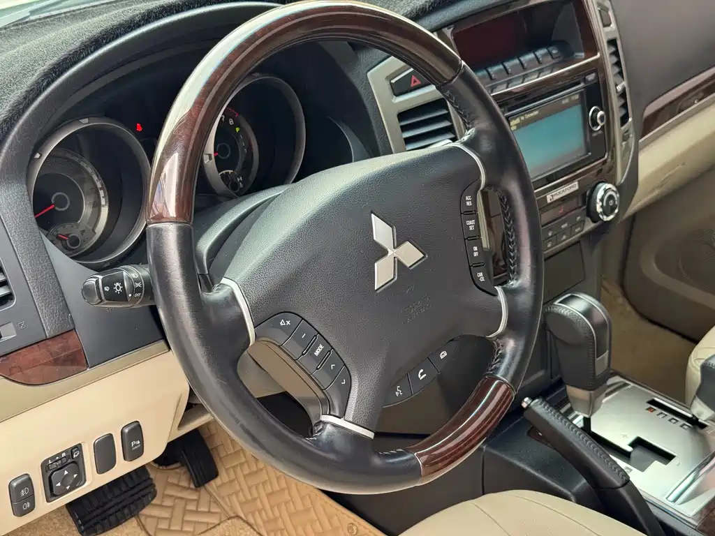 Mitsubishi V97 2019 3.8L AT