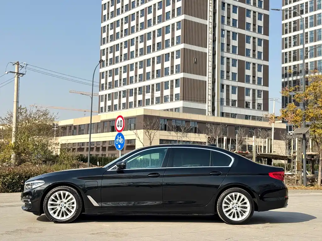 BMW 5 SERIES NEW ENERGY