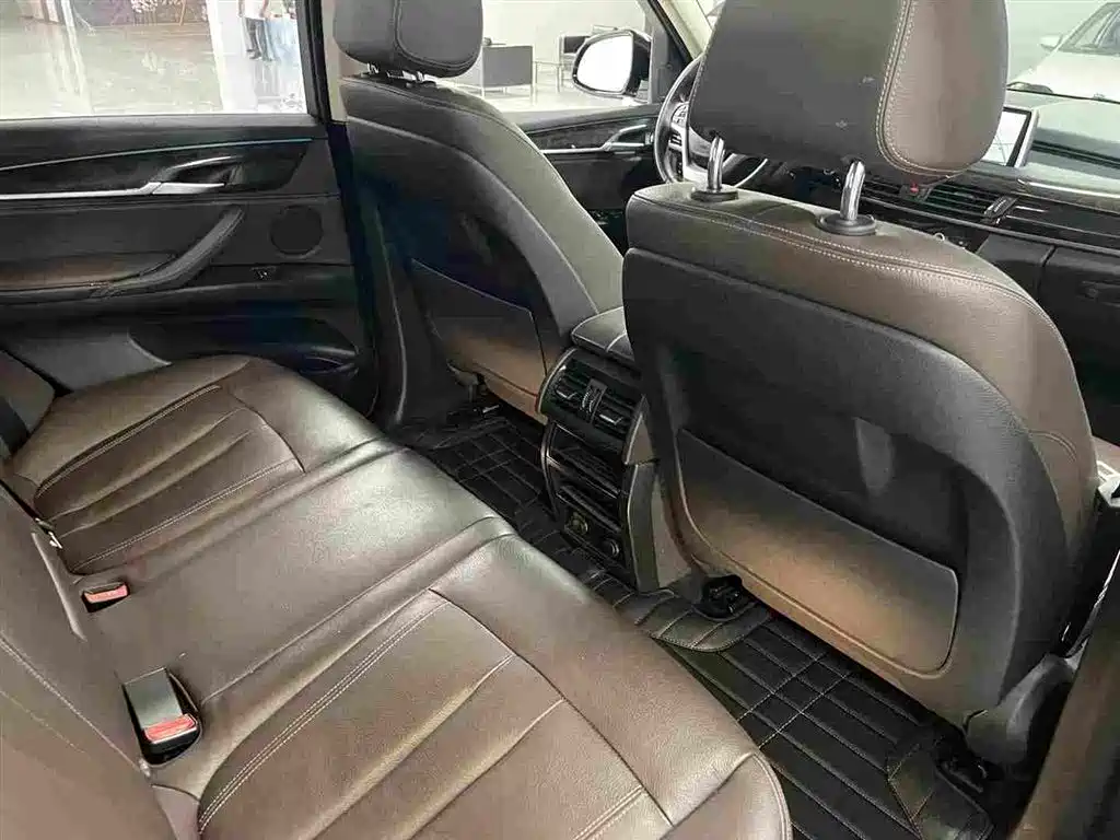 BMW X5 (Import) — миниатюра 14
