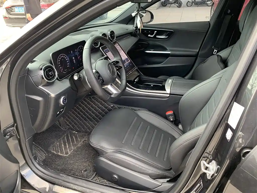 Mercedes-Benz C-Class — миниатюра 4