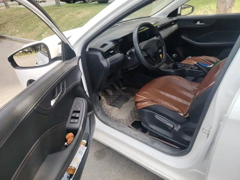 Roewe i5 — миниатюра 12