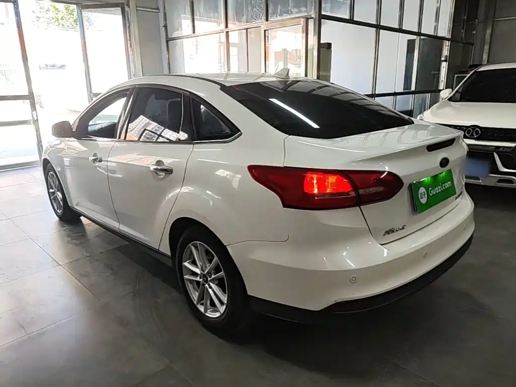 Ford Focus — миниатюра 5