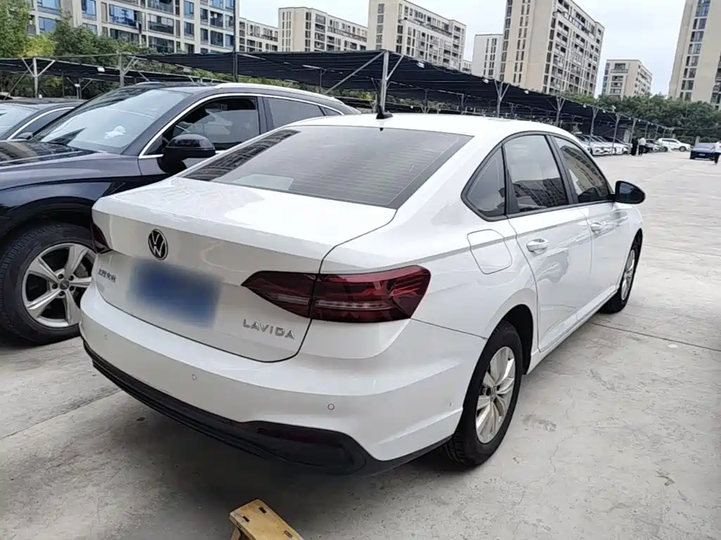 Volkswagen Lavida — миниатюра 7
