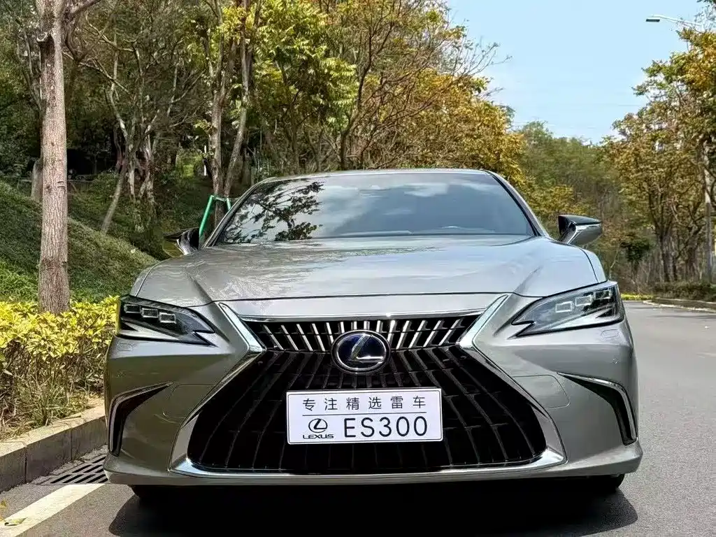 Lexus ES — миниатюра 3