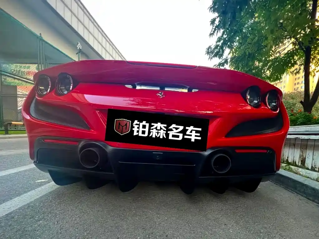 Ferrari F8 2019 Tributo 3.9T V8