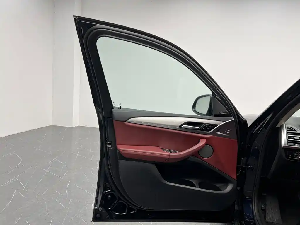 BMW iX3 — миниатюра 12