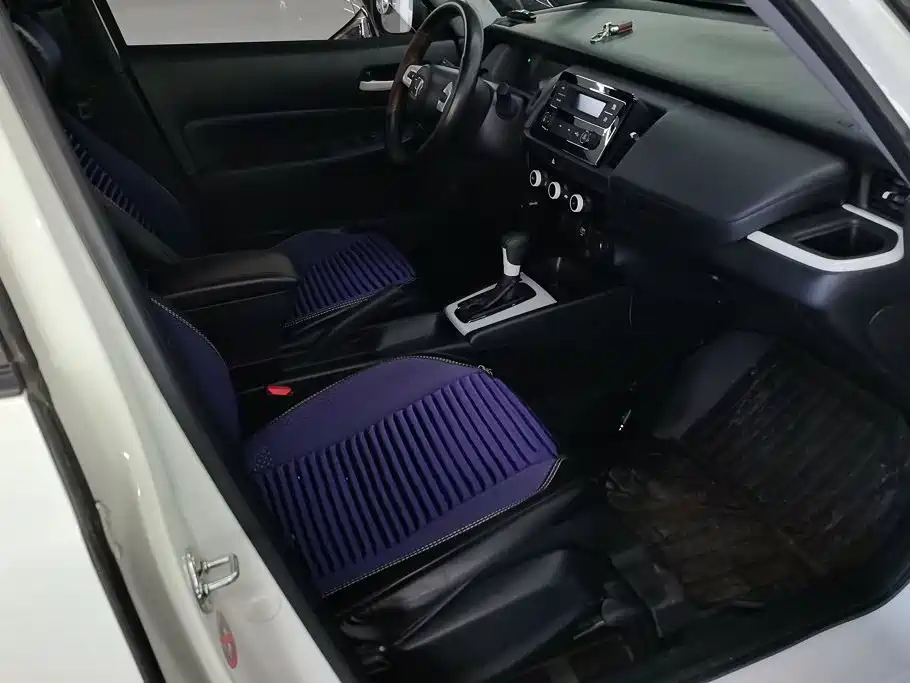 Honda Fit — миниатюра 8