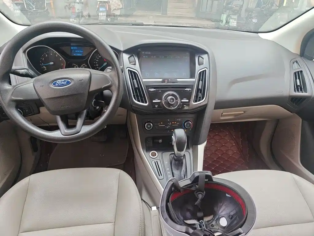 Ford Focus — миниатюра 10