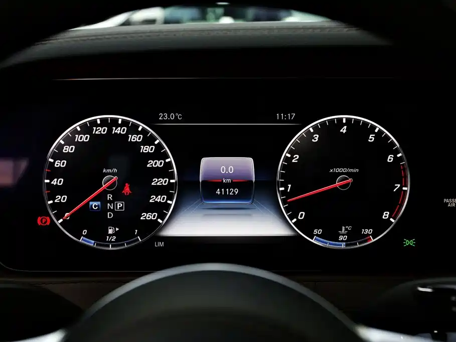 Mercedes-Benz S-Class — миниатюра 14