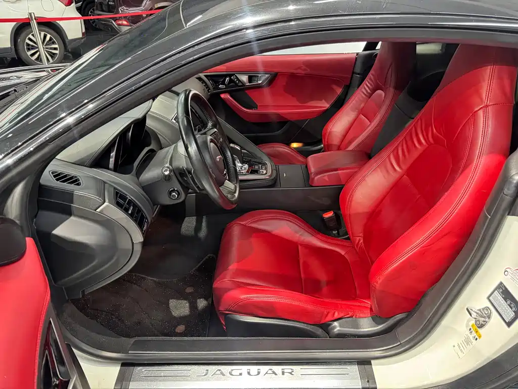 Jaguar F-TYPE — миниатюра 10