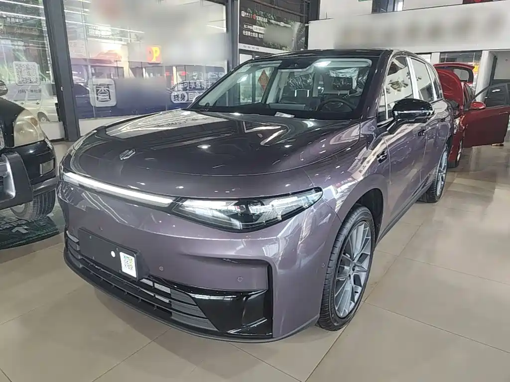 Leapmotor C10