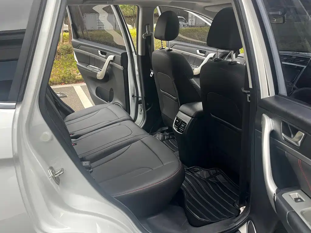Haval M6 — миниатюра 10
