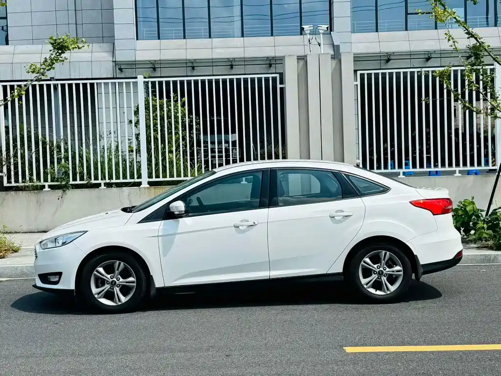 Ford Focus — миниатюра 2